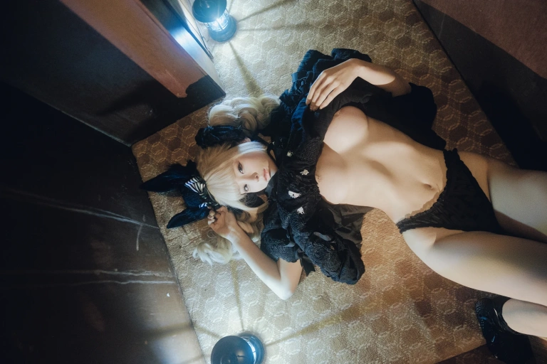 《三月T3订阅《金丝雀》》｜蠢沫沫 · 30张写真