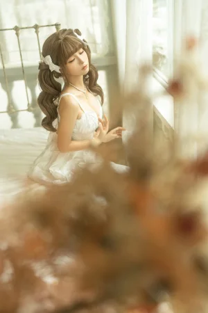 《三月T3订阅《花床》》｜蠢沫沫 · 34张写真