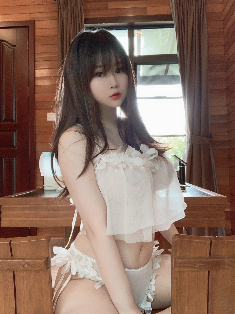 《夏日》｜依酱 · 50张写真