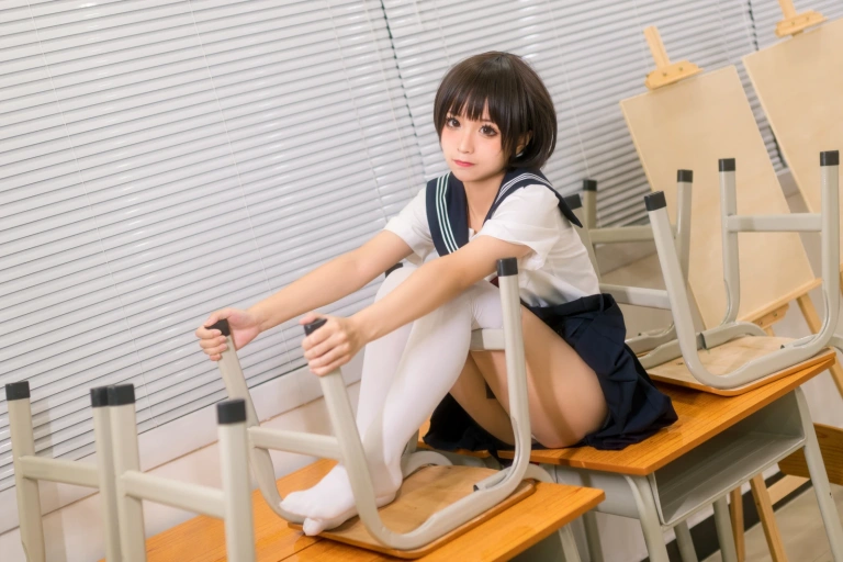 《教室》｜蠢沫沫 · 61张写真
