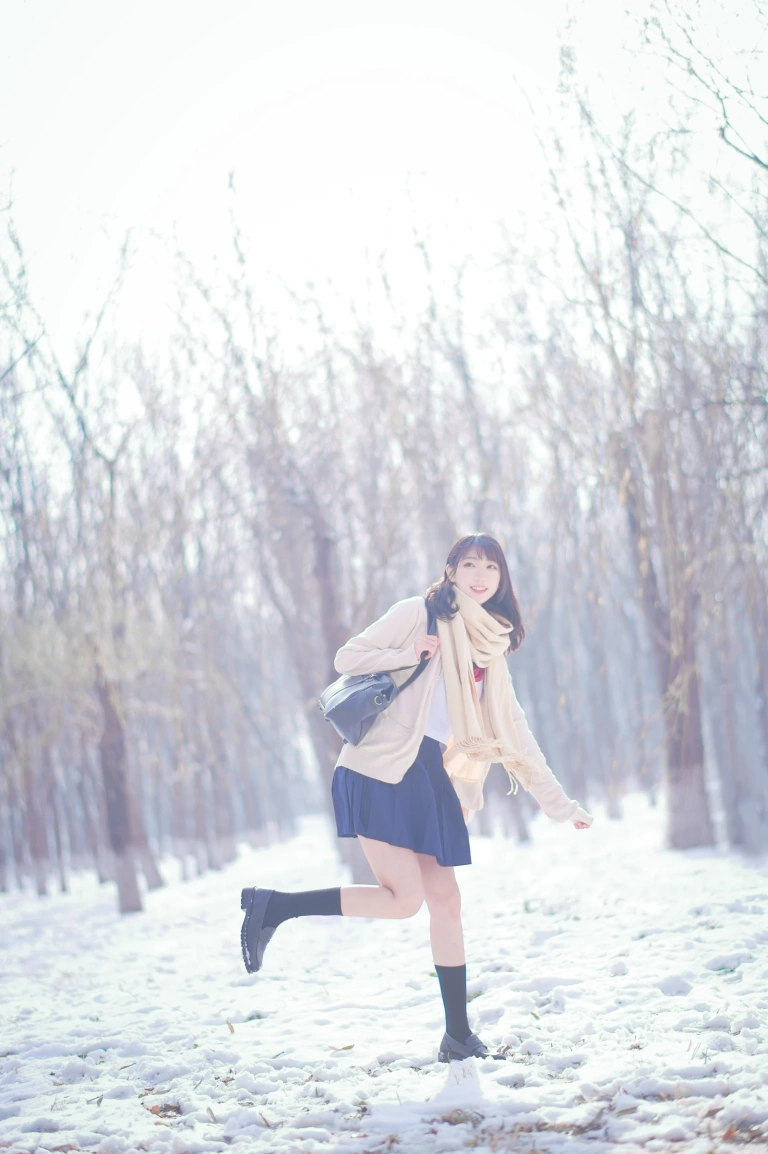 《雪景jk》｜周叽是可爱兔兔 · 15张写真