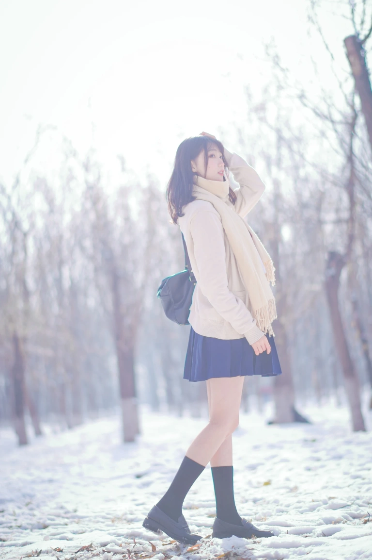 《雪景jk》｜周叽是可爱兔兔 · 15张写真