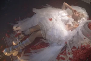 《坠天使》｜蠢沫沫 · 95张写真、3 个视频