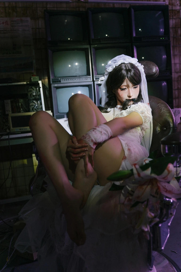《BOSS》｜蠢沫沫 · 133张写真
