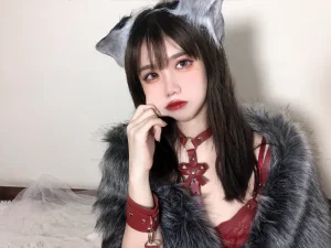 《红太狼》｜果咩酱 · 40张写真