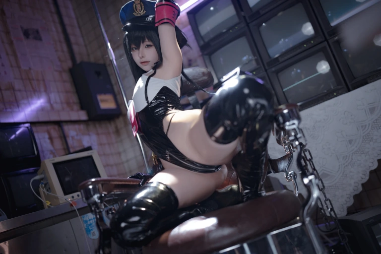 《沙希女警》｜蠢沫沫 · 147张写真