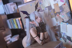 《银镜伊织》｜蠢沫沫 · 269张写真、2 个视频