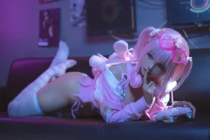 《Game Girls 电竞少女》｜蠢沫沫 · 342张写真、2 个视频