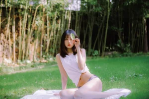 《夏日微风》｜念雪 · 50张写真