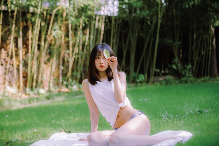 《夏日微风》｜念雪 · 50张写真