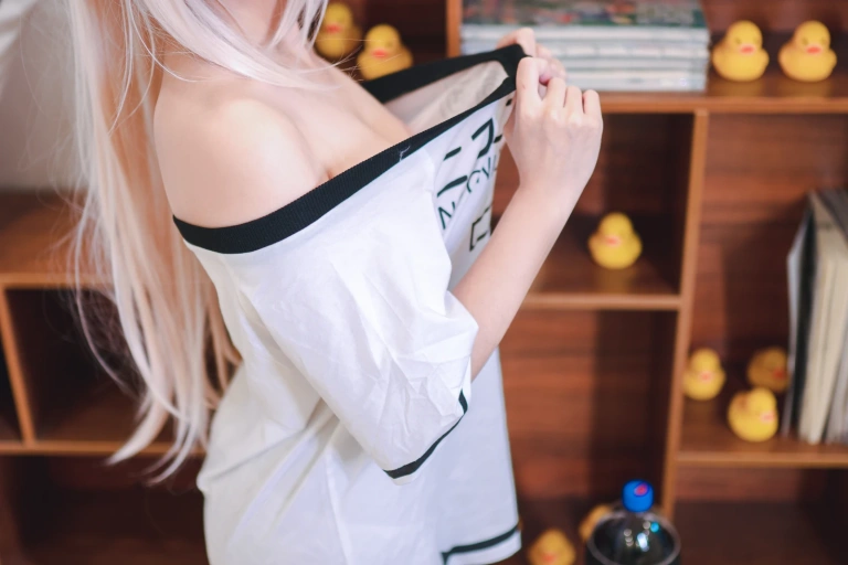 《凌波宅t》｜蠢沫沫 · 43张写真
