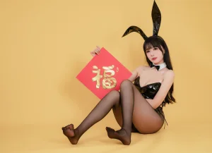 《NO.33 – 新春福兔 黑兔女郎》｜轩萧学姐 · 20张写真
