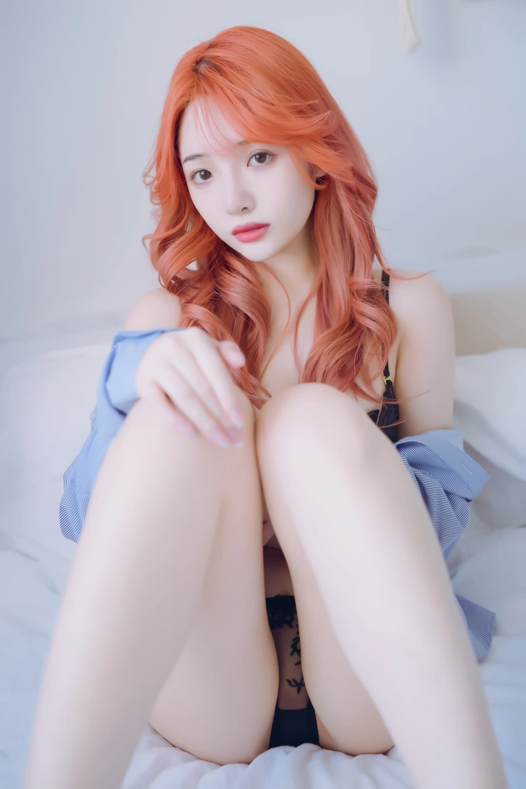 《衬衫》｜雯仔不讲道理 · 26张写真