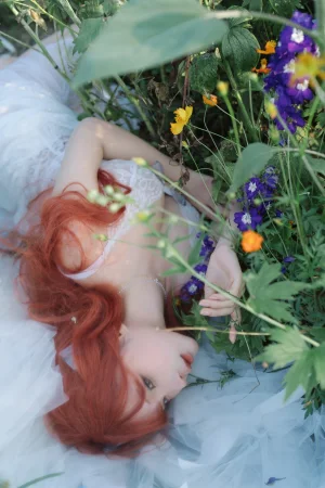 《花丛婚纱》｜蠢沫沫 · 67张写真