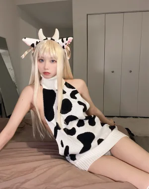 《小奶牛》｜果咩酱 · 33张写真、1 个视频