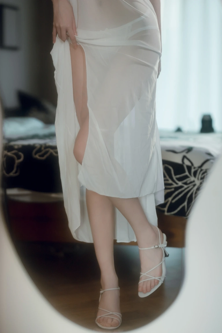 《晨间女友》｜许岚 · 40张写真