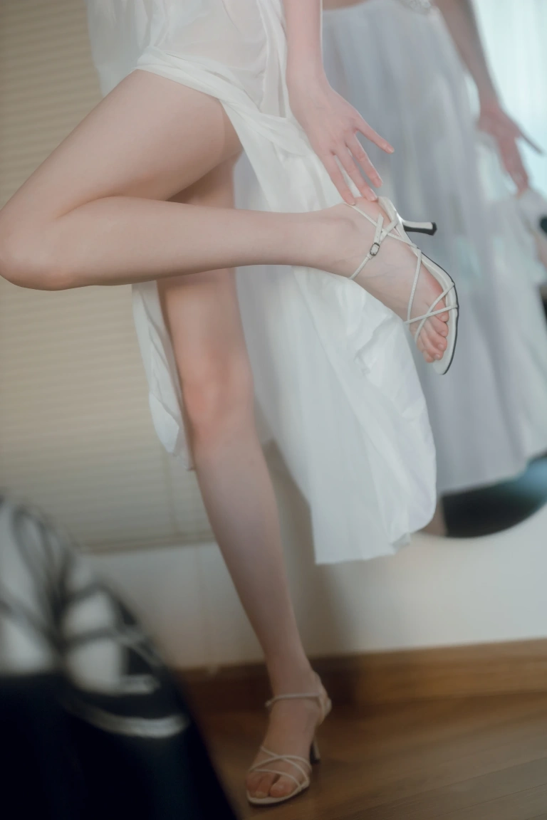 《晨间女友》｜许岚 · 40张写真