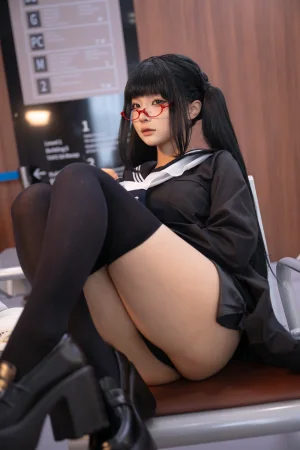 《黄推博主的秘密》｜蠢沫沫 · 430张写真、1 个视频
