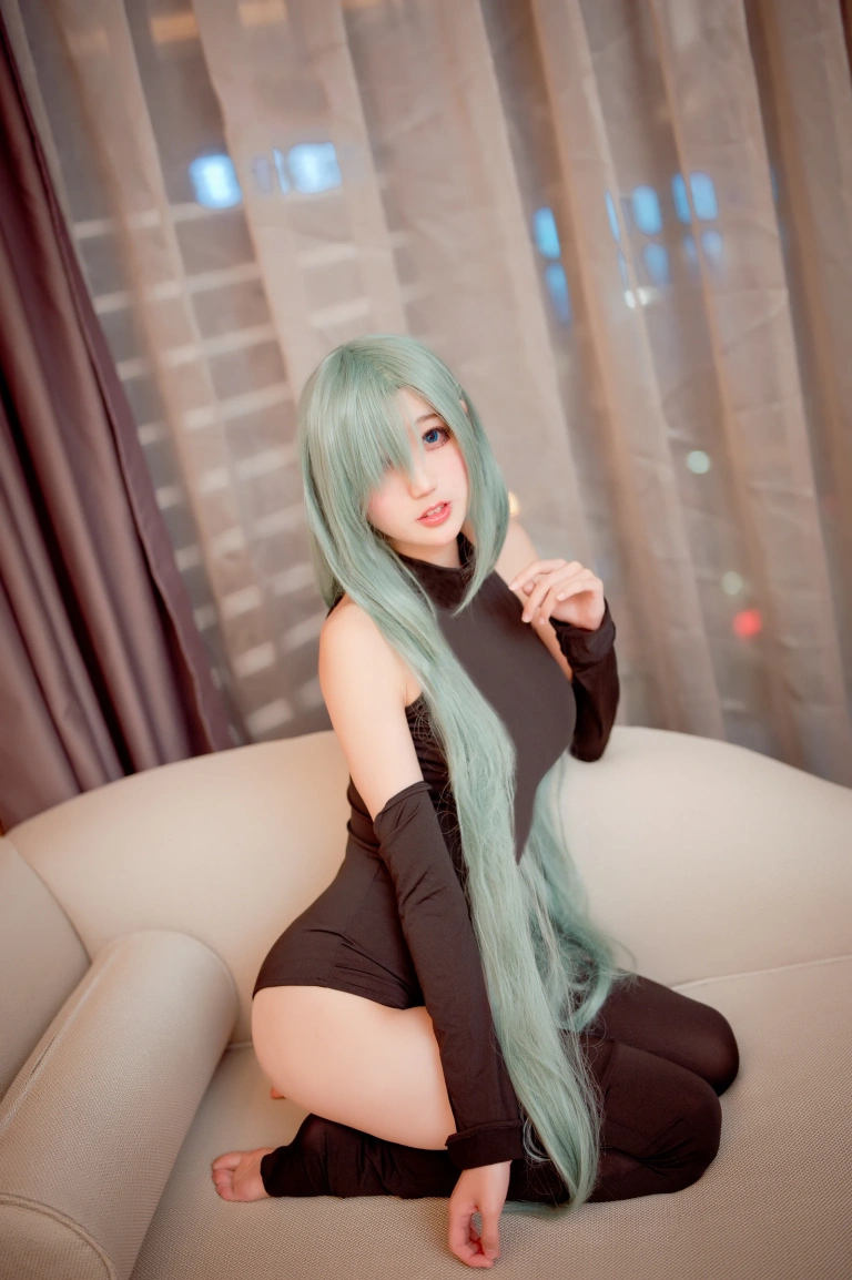 《伊丽莎白连体衣》｜周叽是可爱兔兔 · 15张写真