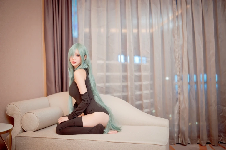 《伊丽莎白连体衣》｜周叽是可爱兔兔 · 15张写真