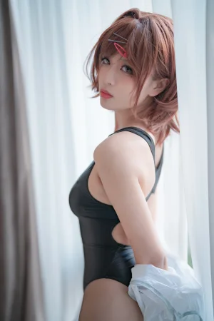 《NO.35 – 円香ol+竞泳》｜轩萧学姐 · 43张写真