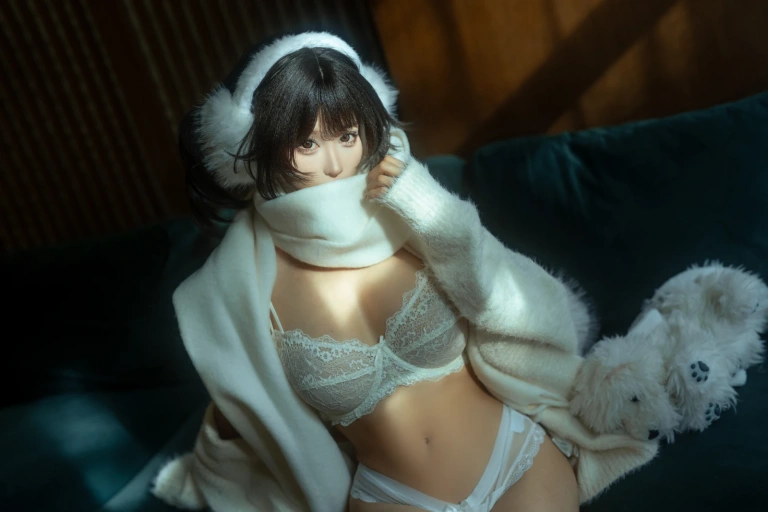 《叫兽 白毛衣》｜蠢沫沫 · 18张写真、1 个视频