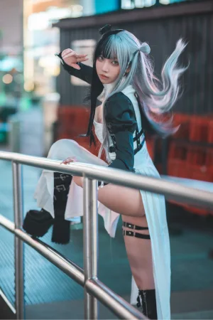 《中式赛博》｜果咩酱 · 13张写真
