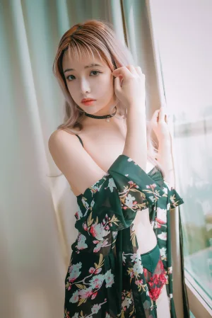 《黑色和风睡衣》｜雯仔不讲道理 · 33张写真