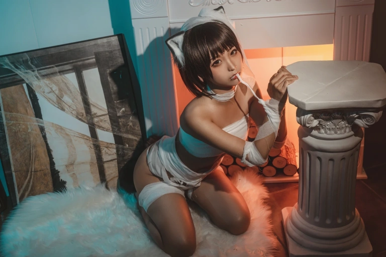 《绷带猫》｜蠢沫沫 · 40张写真