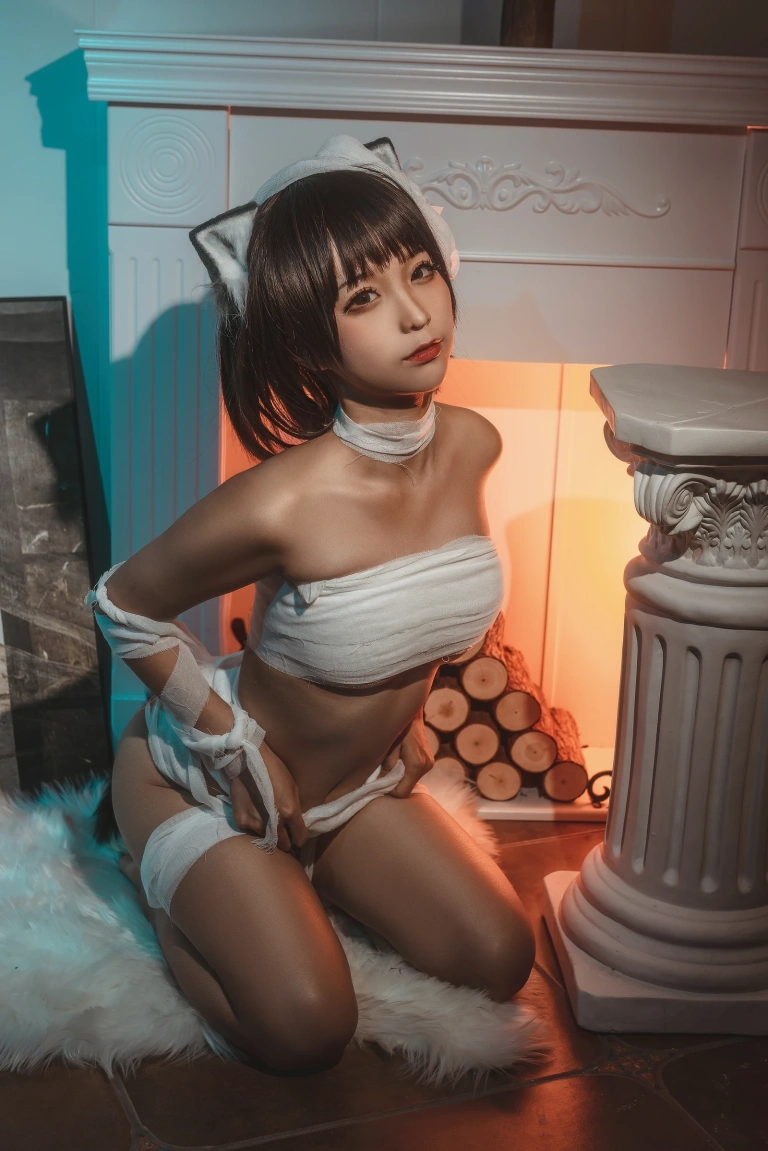 《绷带猫》｜蠢沫沫 · 40张写真