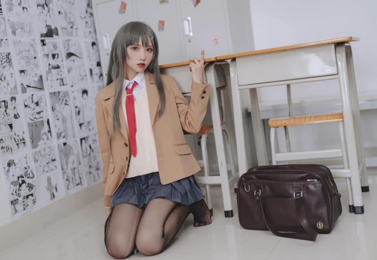 《麻衣校服》｜果咩酱 · 30张写真
