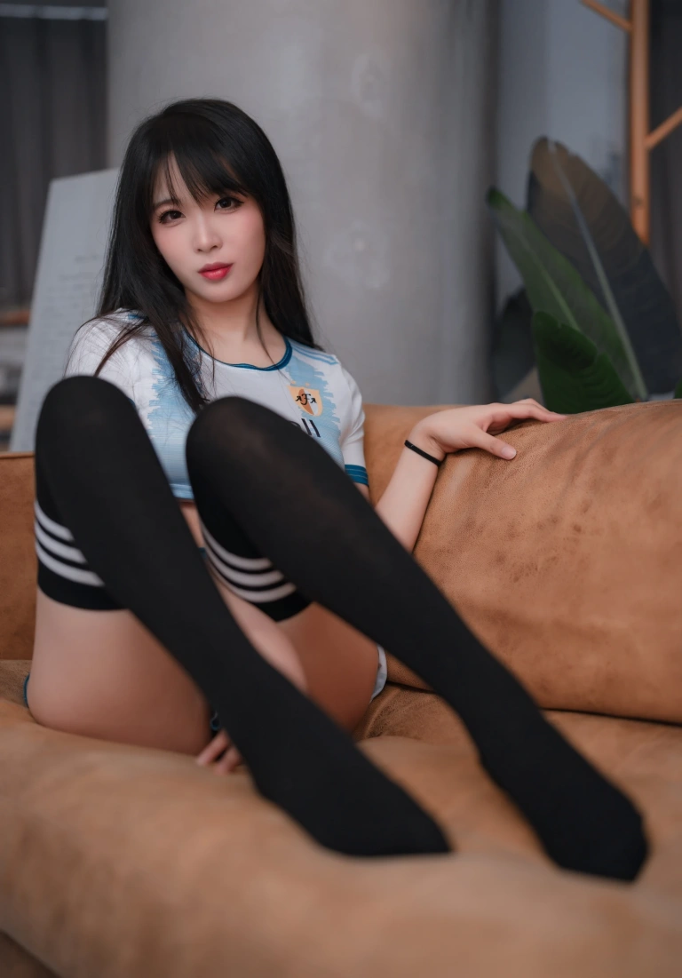 《NO.43 – 足球宝贝》｜轩萧学姐 · 64张写真、1 个视频