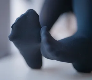 《NO.45 – 厚裤袜JK》｜轩萧学姐 · 44张写真