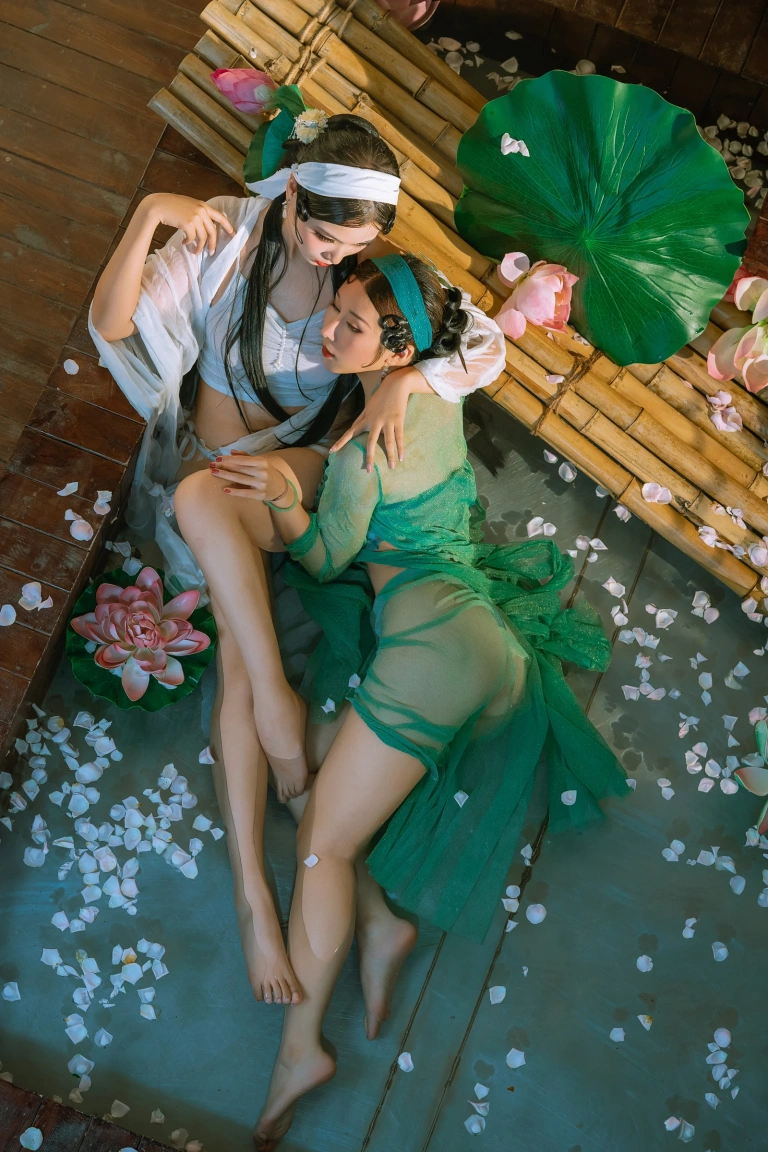 《NO.50 – 白娘子&青蛇》｜轩萧学姐&奶桃桃 · 26张写真、1 个视频