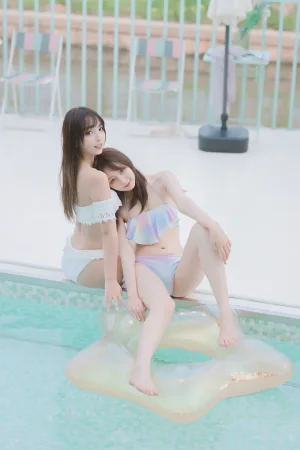 《第三季 序号2：《笑颜水时计》夏日比基尼》｜神楽坂真冬 · 150张写真、3 个视频