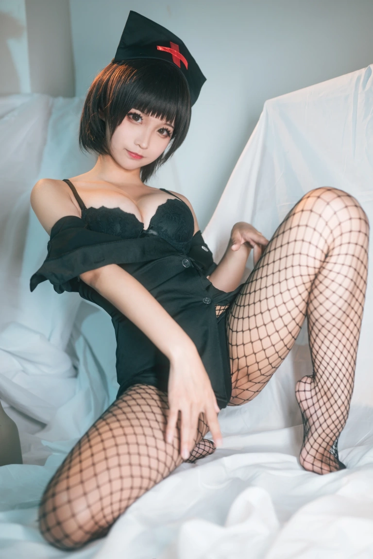 《护士姐姐》｜蠢沫沫 · 41张写真