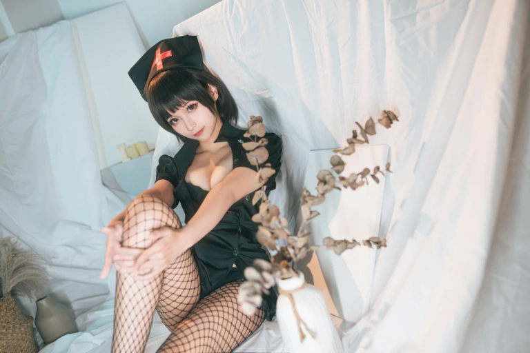 《护士姐姐》｜蠢沫沫 · 41张写真