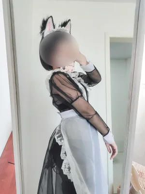 《透明女仆自拍》｜蠢沫沫 · 42张写真