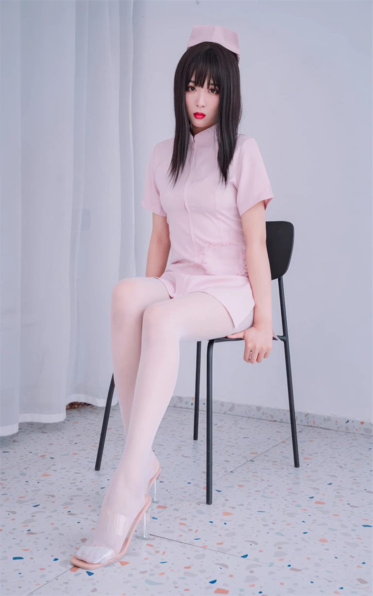 《NO.64 – 粉色护士》｜轩萧学姐 · 59张写真、1 个视频