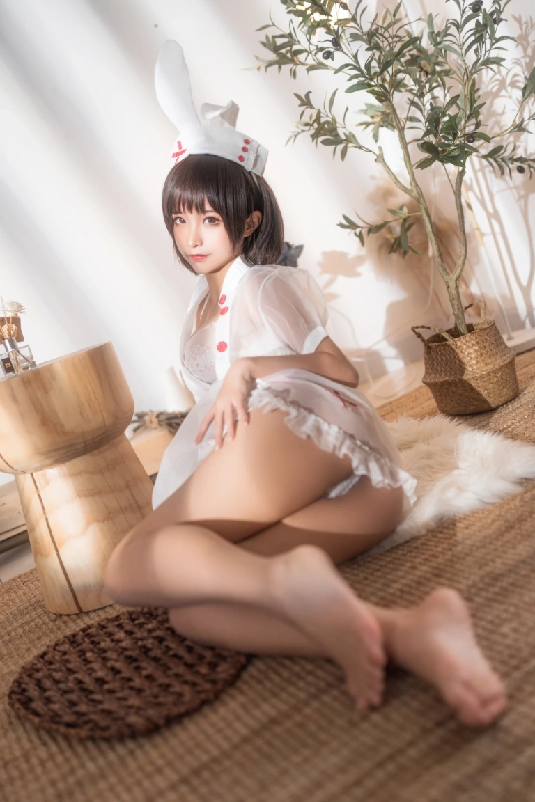 《透明护士》｜蠢沫沫 · 60张写真
