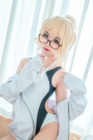 《贞德》｜蠢沫沫 · 40张写真