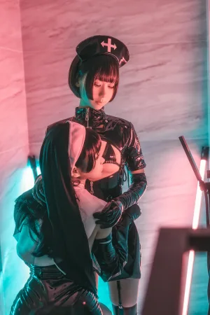 《修女×护士》｜蠢沫沫 · 50张写真