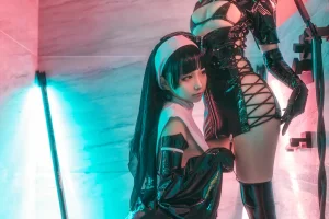 《修女×护士》｜蠢沫沫 · 50张写真