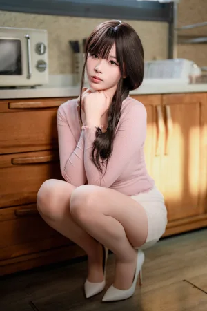 《NO.71 – 人妻2》｜轩萧学姐 · 132张写真、1 个视频