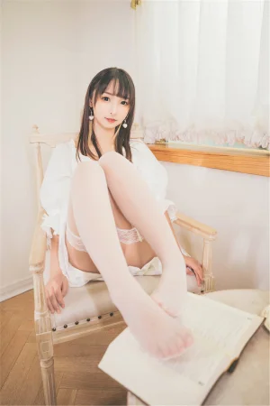 《第三季 序号23 ：《許しの日》苦行修女》｜神楽坂真冬 · 150张写真、2 个视频