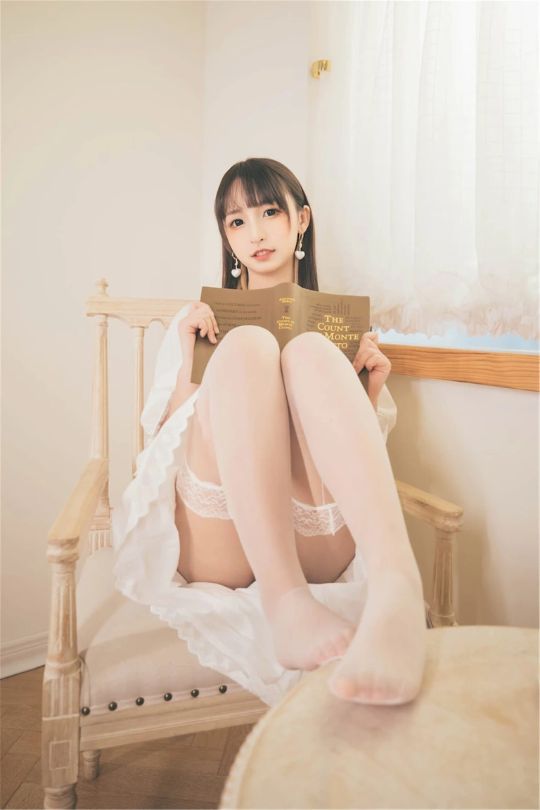 《第三季 序号23 ：《許しの日》苦行修女》｜神楽坂真冬 · 150张写真、2 个视频