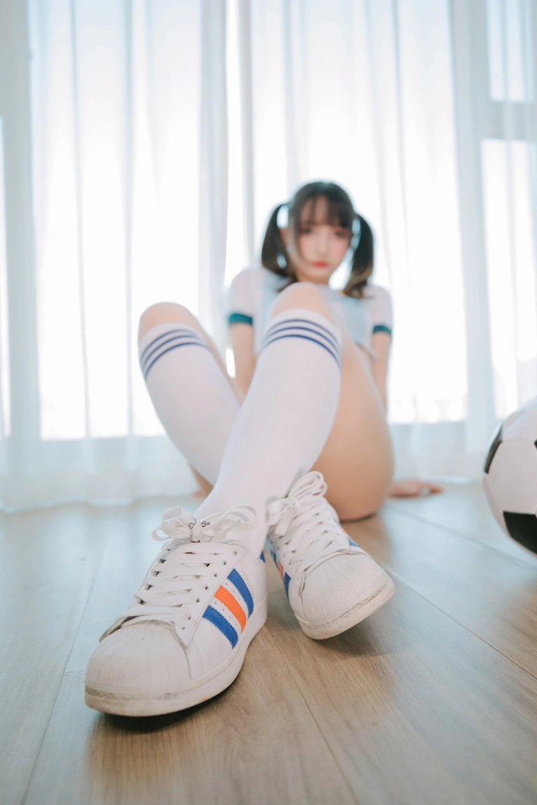 《第三季 序号32：《ハーフタイム》啦啦队少女》｜神楽坂真冬 · 150张写真、2 个视频