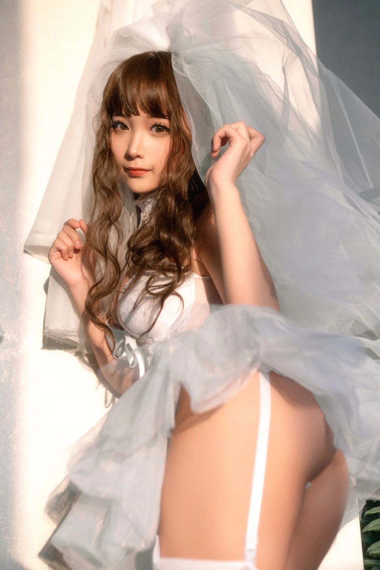 《婚纱》｜蠢沫沫 · 42张写真