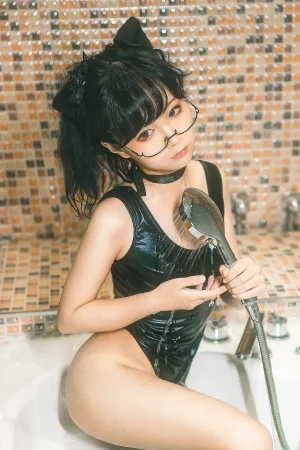《死库水》｜蠢沫沫 · 42张写真
