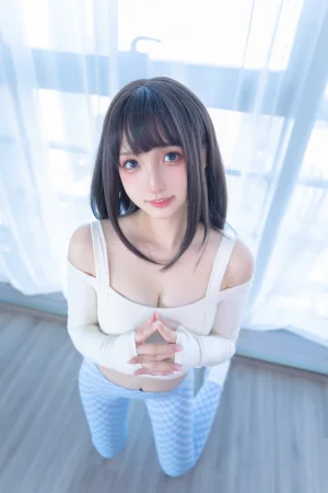 《第四季 序号7：《蓝白格》》｜神楽坂真冬 · 75张写真